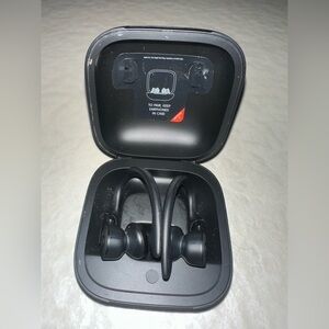 Beats by Dr. Dre Powerbeats Pro In-Ear Wireless Headphones Black Amazing Shape